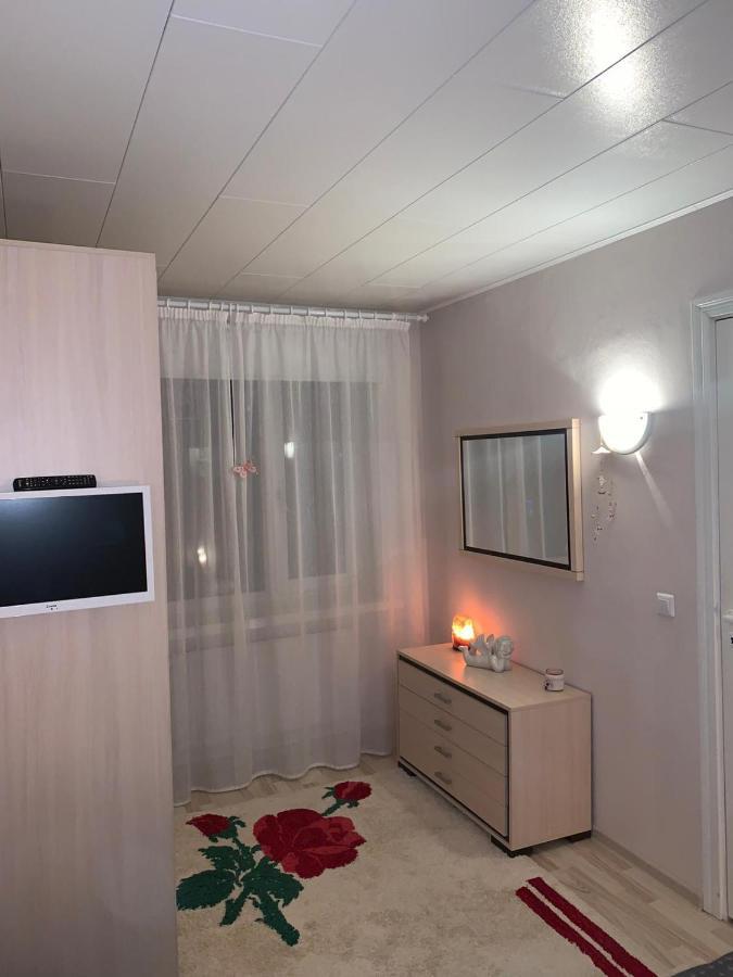Riverside Apartment Paernu Bagian luar foto